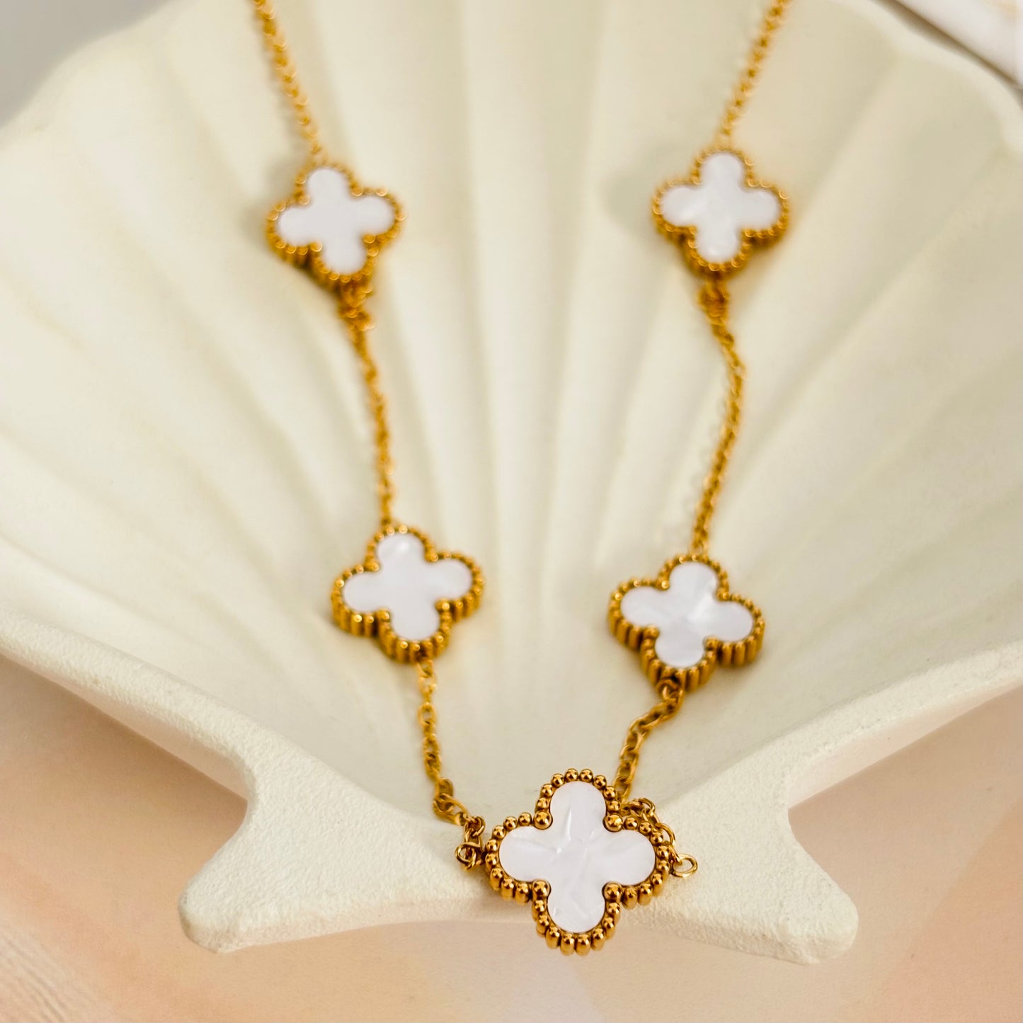 White Clover Chain