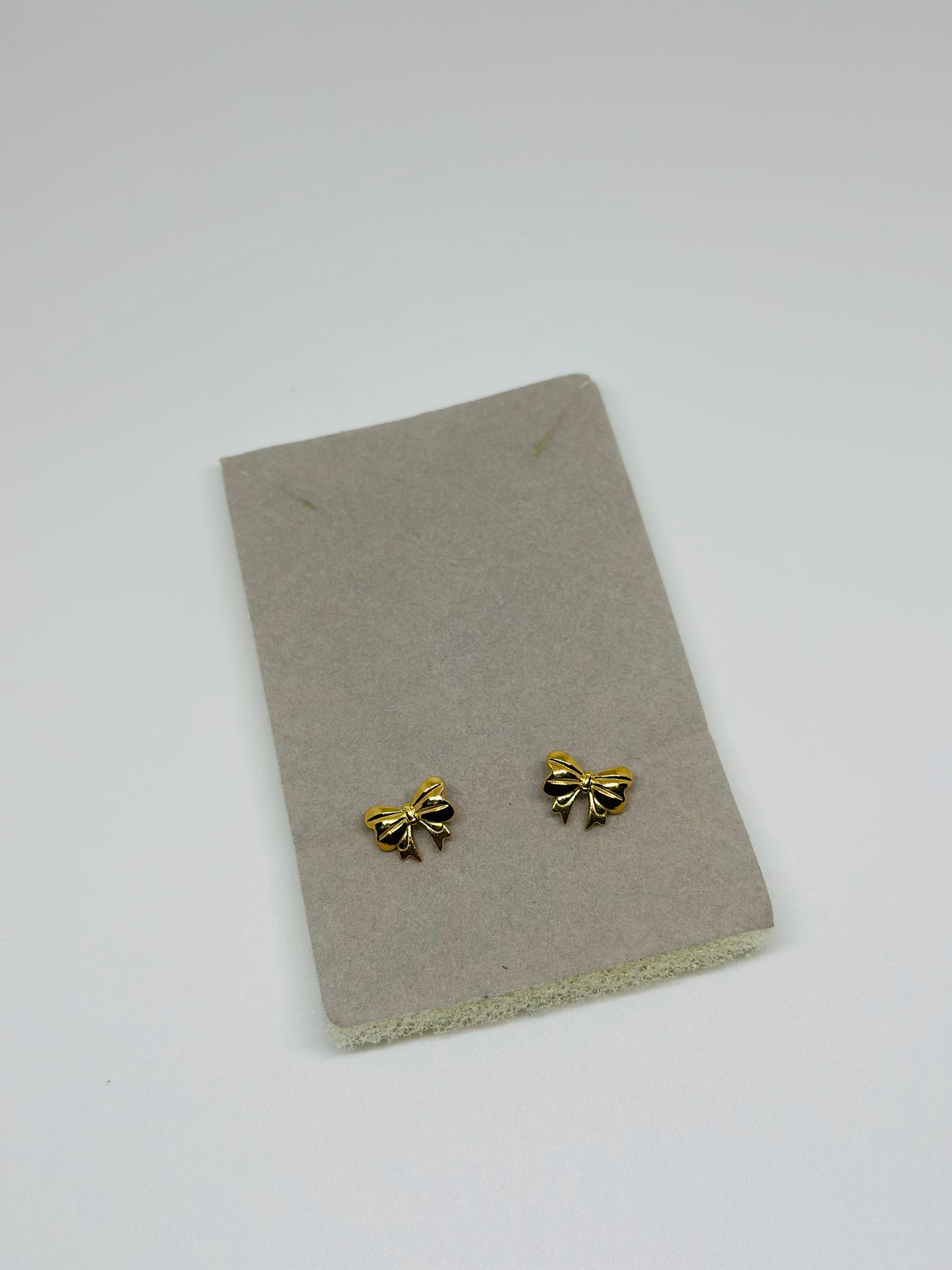 Classic Bow Studs