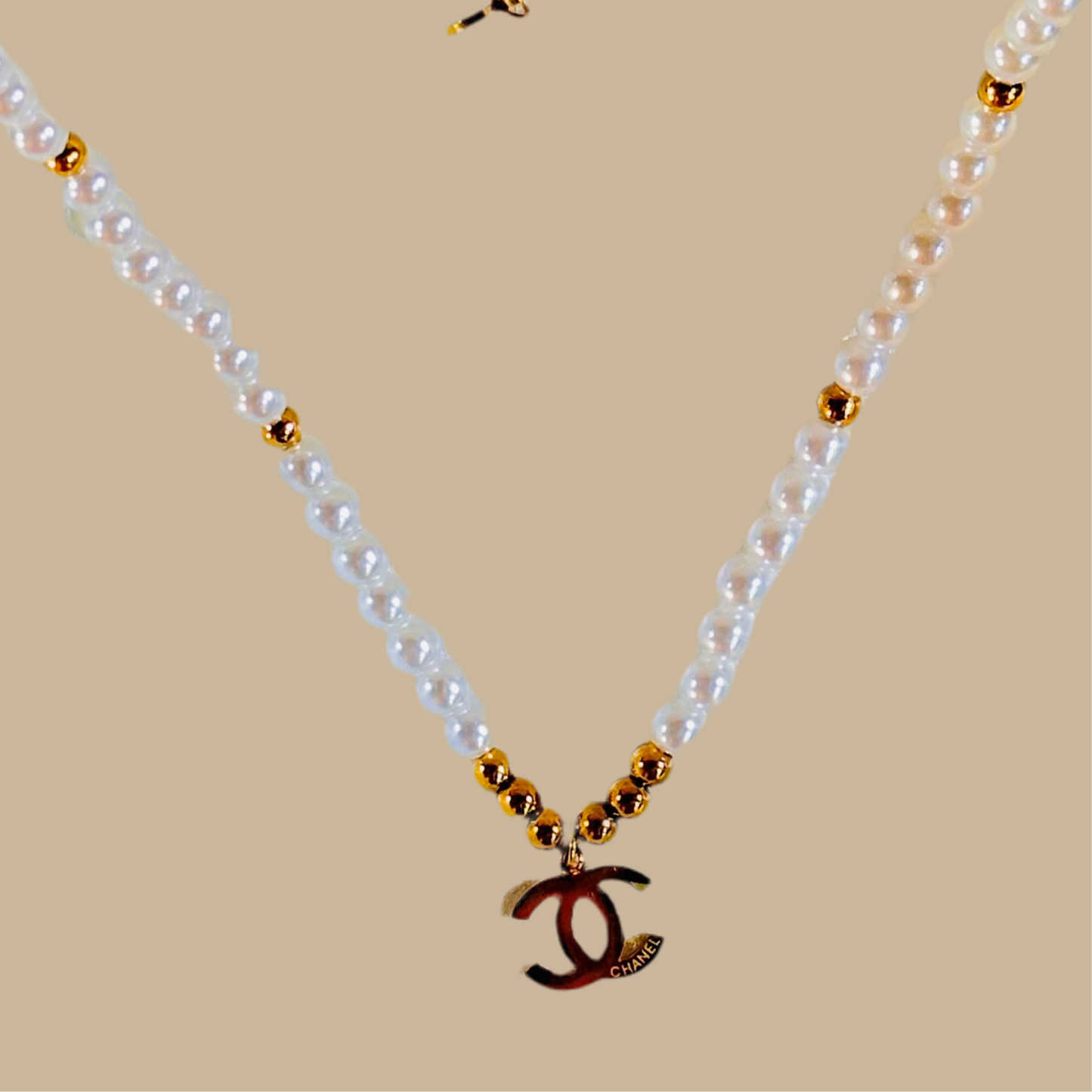 Channel Necklace