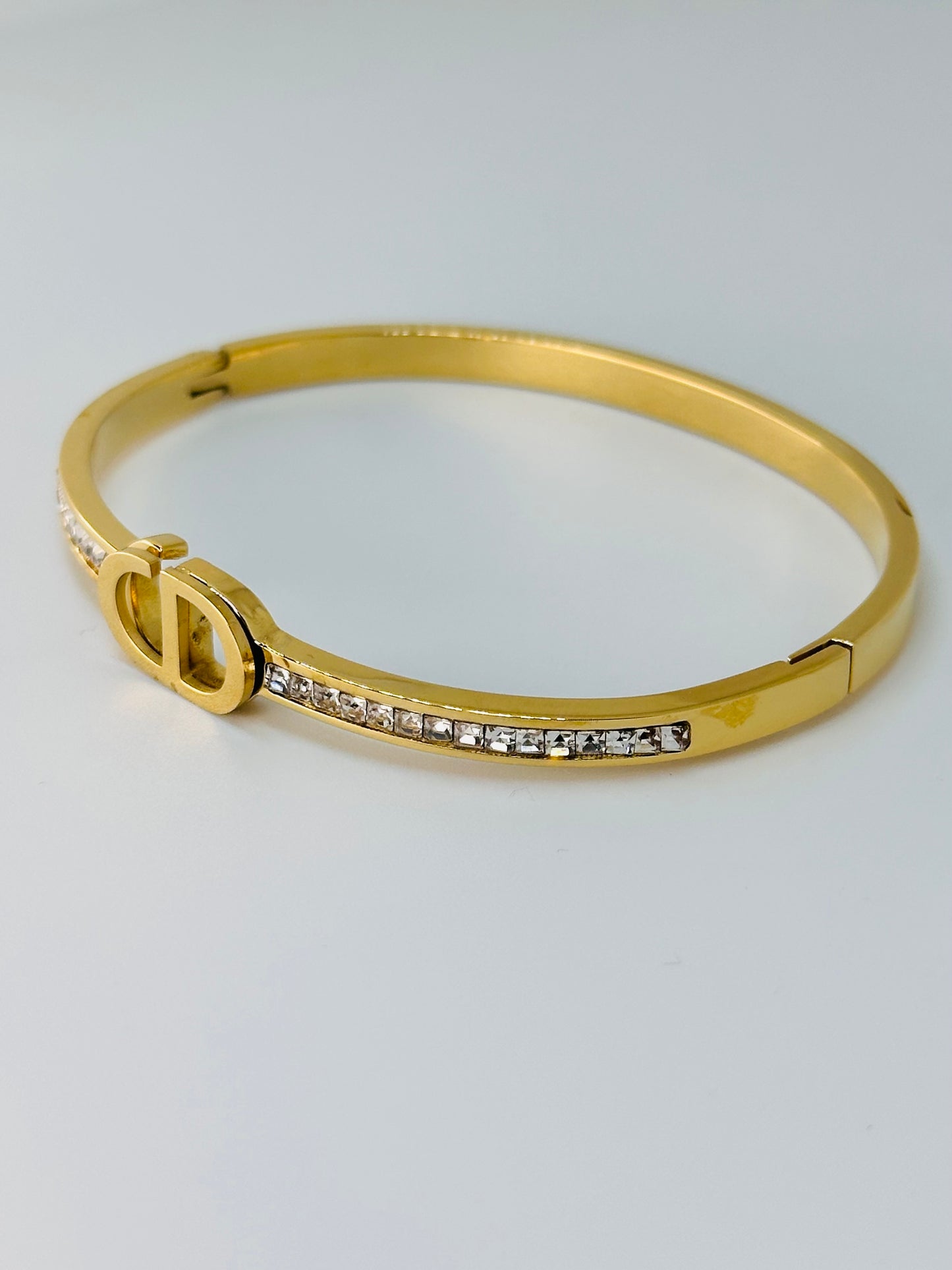 Crystal Love Kada