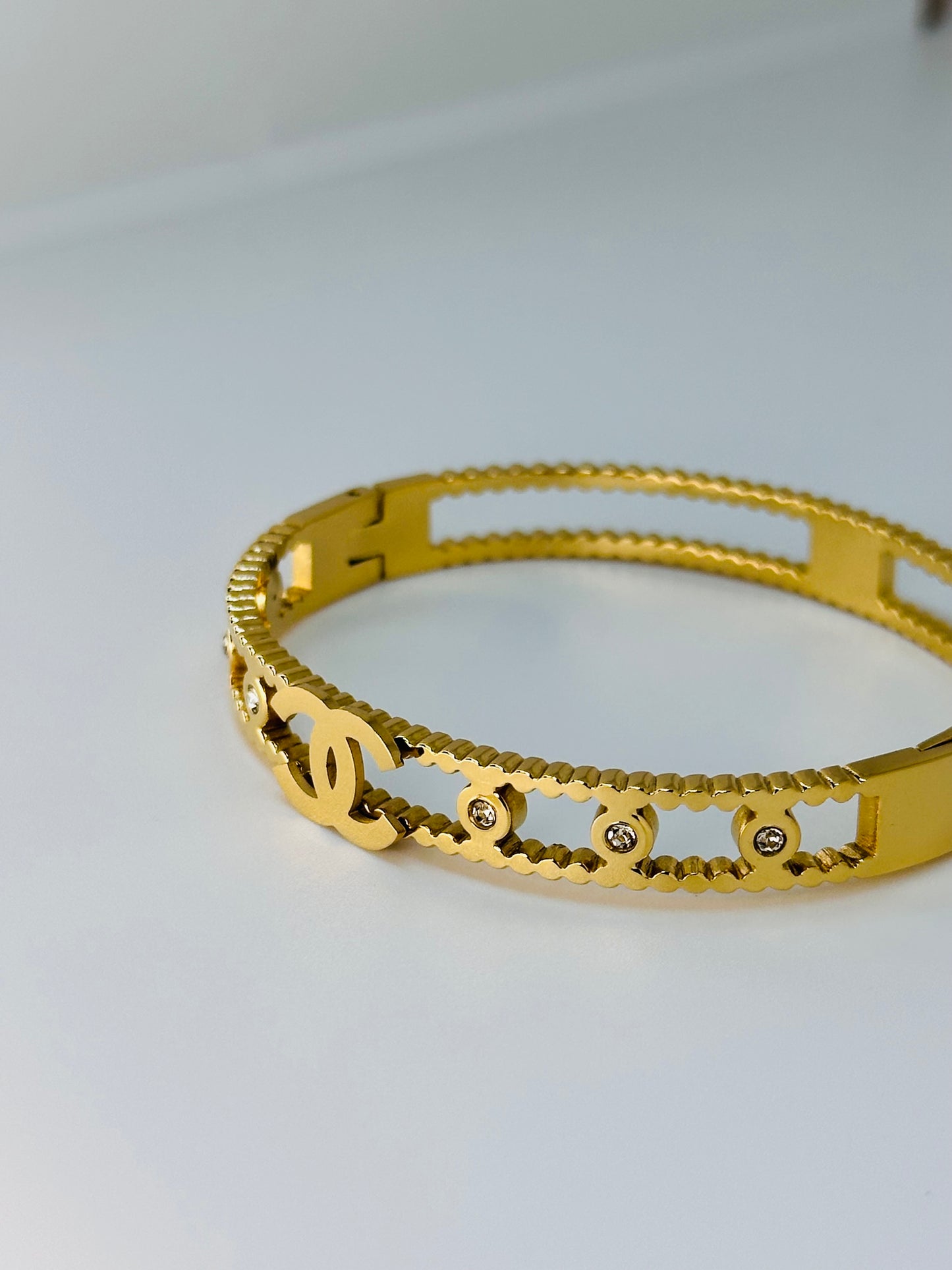 Channel Luxe Kada