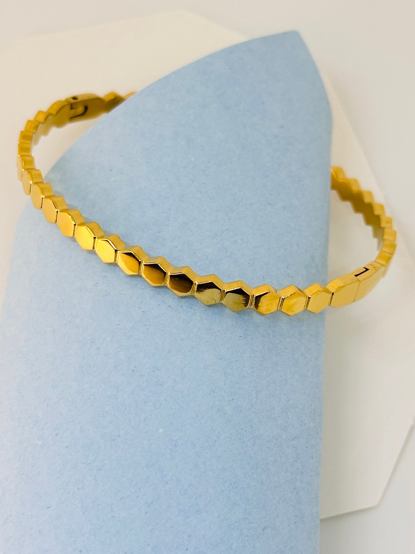 Honeycomb Stone Kada