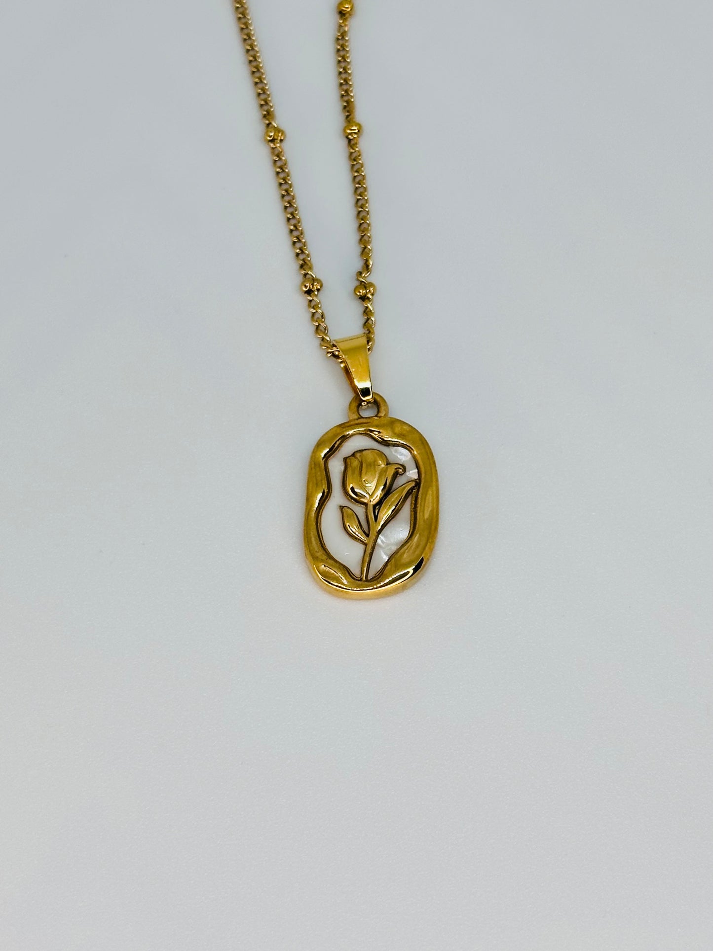 Sky-sixty Floral Necklace